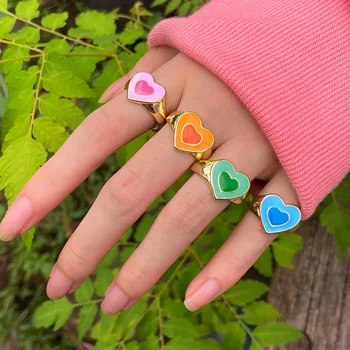 Винтажный набор колец для объятий 6шт зеленого цвета для женщин Металлическое лакокрасочное покрытие Креативное кольцо в стиле INS Love Heart Модные украшения